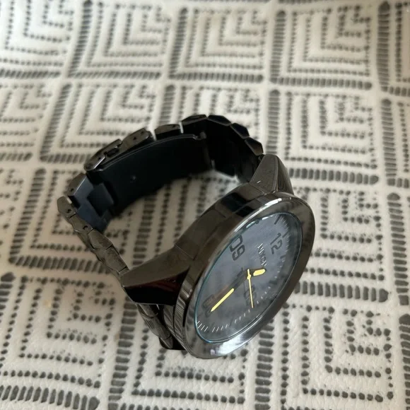 Nixon corporal stainless watch in gunmetal with orange accents. - Picture 4 of 6